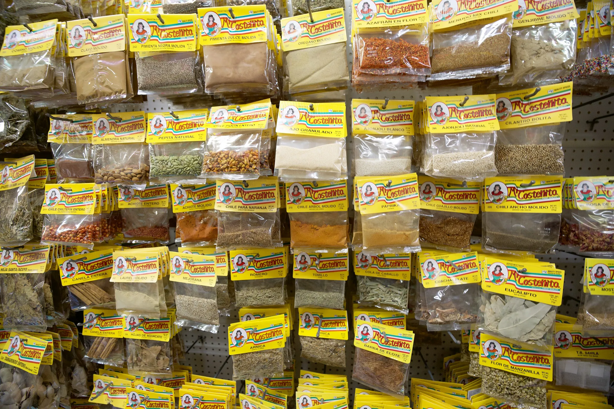El pasillo que la tienda grande no tiene